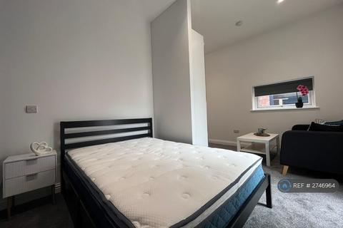 1 bedroom in a house share to rent, St. Thomas's Road, Chorley, PR7