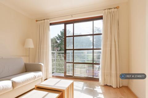 1 bedroom flat to rent, Finland Street, London, SE16