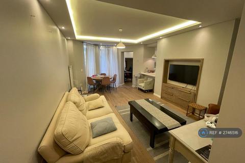 1 bedroom in a flat share to rent, Elm Park Gardens, London, SW10