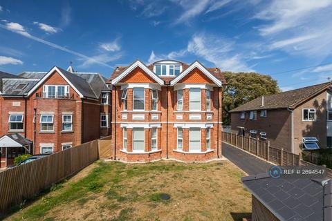 Studio to rent, Southbourne Road, Bournemouth, BH6