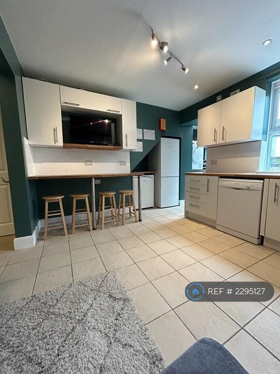 Living Area &amp; Kitchen