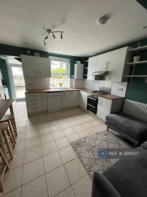 Living Area &amp; Kitchen