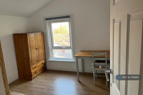 1 bedroom in a house share to rent, Boundary Road, Chatham, ME4
