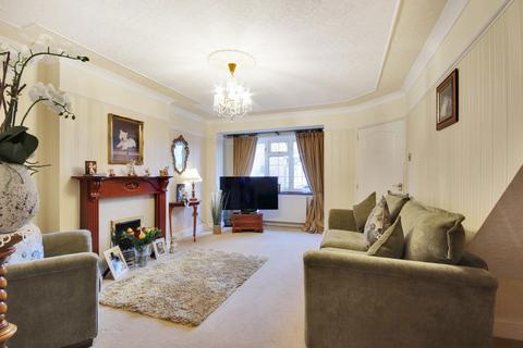 3 bedroom detached house for sale, Castle Lane, Gravesend