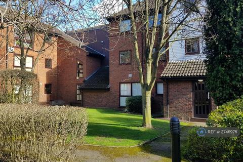 1 bedroom flat to rent, Laleham Road, Shepperton, TW17