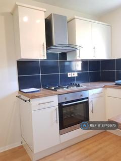 1 bedroom flat to rent, Laleham Road, Shepperton, TW17