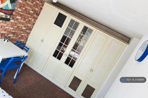undefined, Hartsworth Close, London, E13