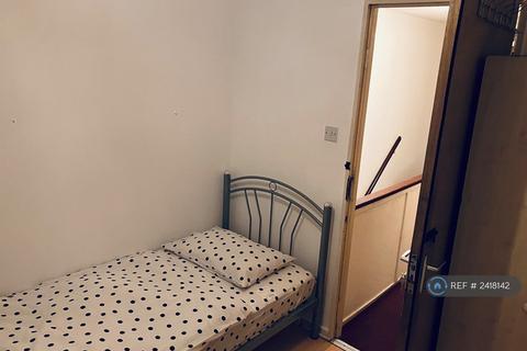 undefined, Hartsworth Close, London, E13