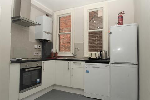 House of multiple occupation to rent, High Street, Old Town, HP1
