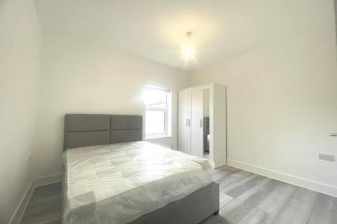 1 bedroom in a house share to rent, Dogsthorpe Road, Peterborough