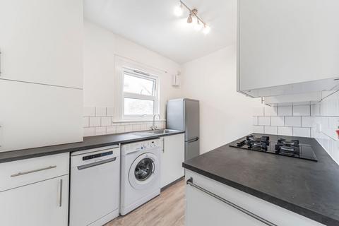 2 bedroom flat to rent, Pattenden Road, London, SE6