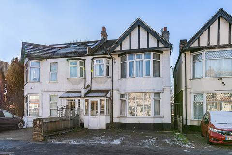 2 bedroom apartment for sale, Melfort Road, Thornton Heath, CR7