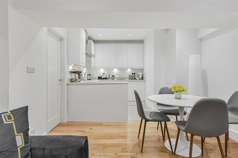 Studio to rent, Grove End Road, London NW8