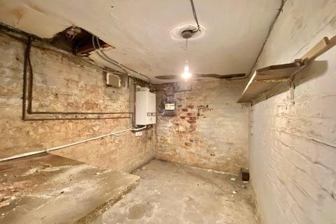 2 bedroom terraced house for sale, Blackmoorfoot Road, Huddersfield