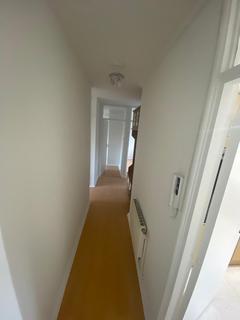 2 bedroom flat to rent, 2 Bedroom Flat For Rent Tivendale, N8