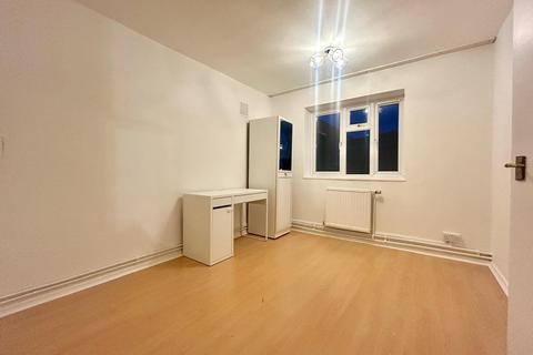 2 bedroom flat to rent, 2 Bedroom Flat For Rent Tivendale, N8