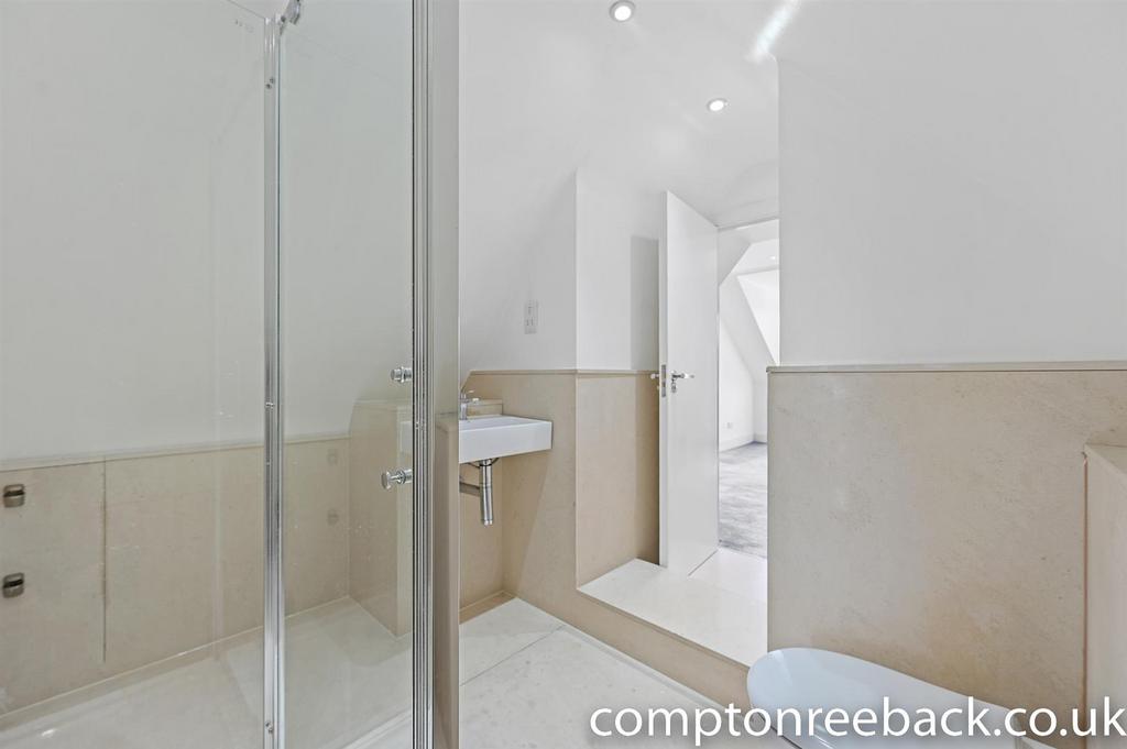 CR - 214 D Walm Lane - Ensuite3 (1).jpg