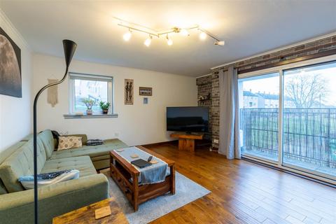 3 bedroom maisonette for sale, Strathtay Road, Perth