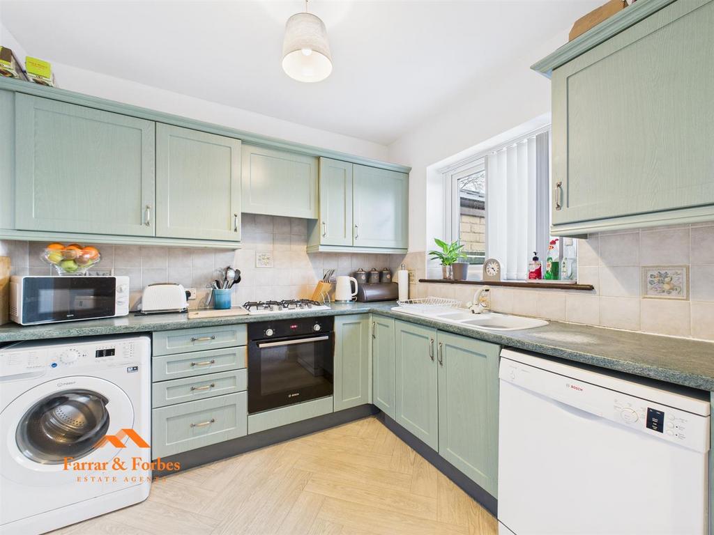 CAM03956 G0-PR0188-STILL002.jpg