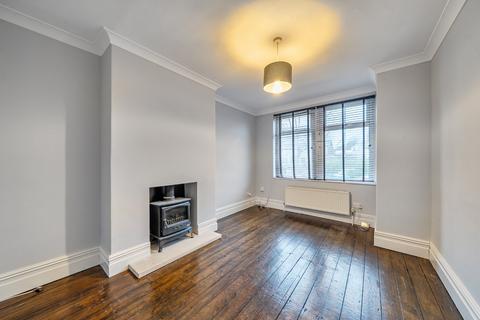 3 bedroom terraced house for sale, King Edwards Drive, Harrogate, North Yorkshire, HG1