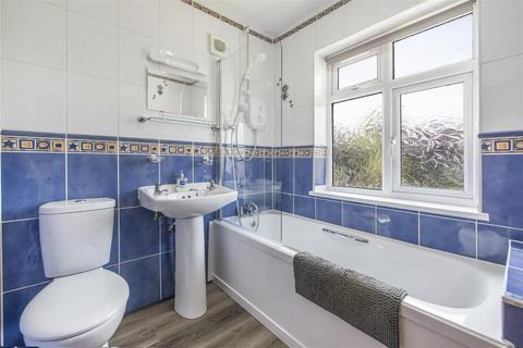 4 bedroom semi-detached house to rent, Desborough Avenue, High Wycombe HP11