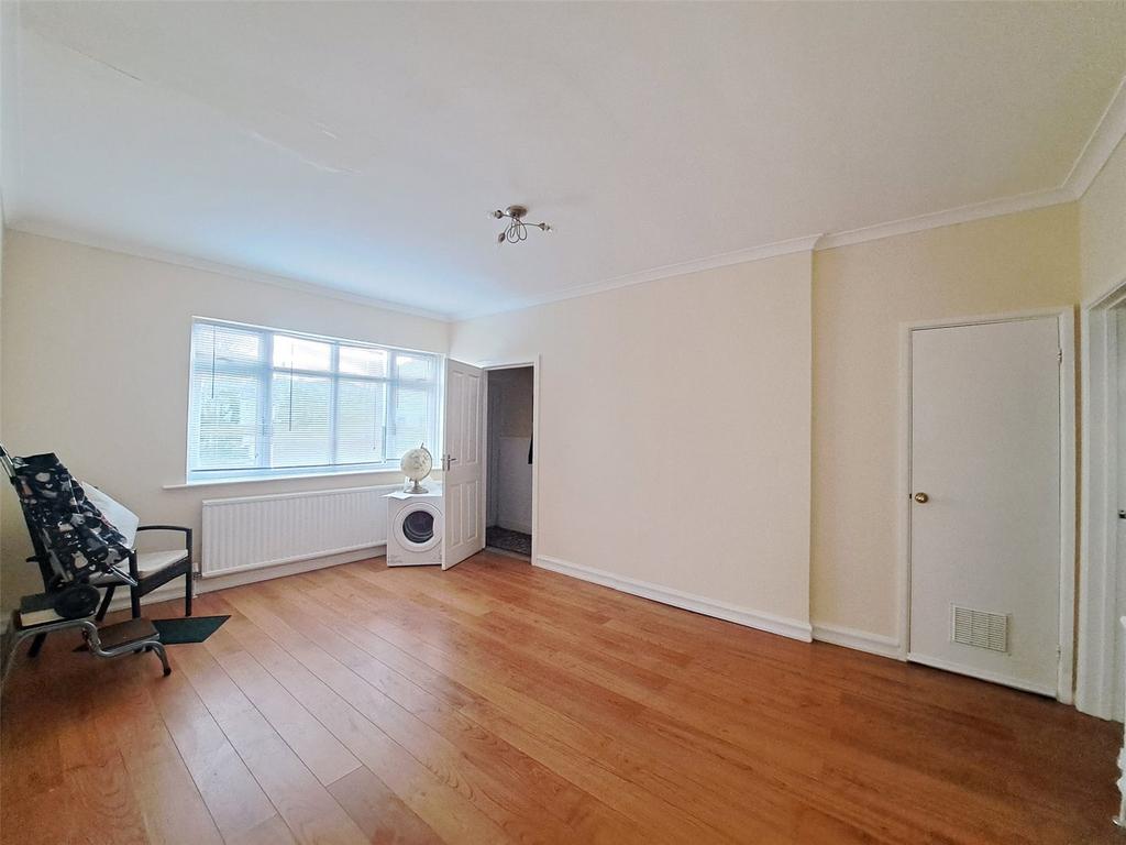 Lounge/ Bed (Flat)