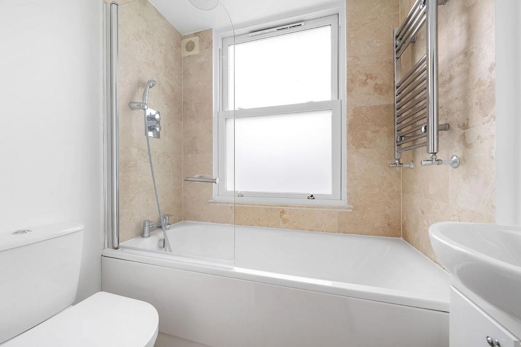 Bathroom.JPG