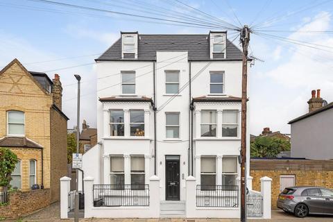 2 bedroom flat for sale, Rossiter Road, London SW12