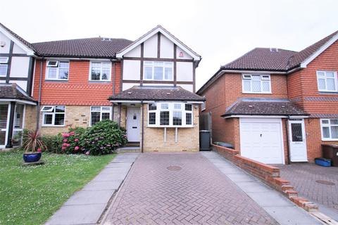 4 bedroom house to rent, The Birches, Bushey WD23
