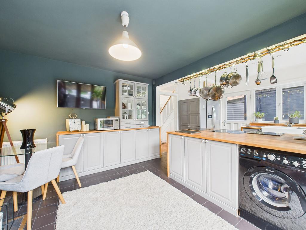 Dining/Kitchen