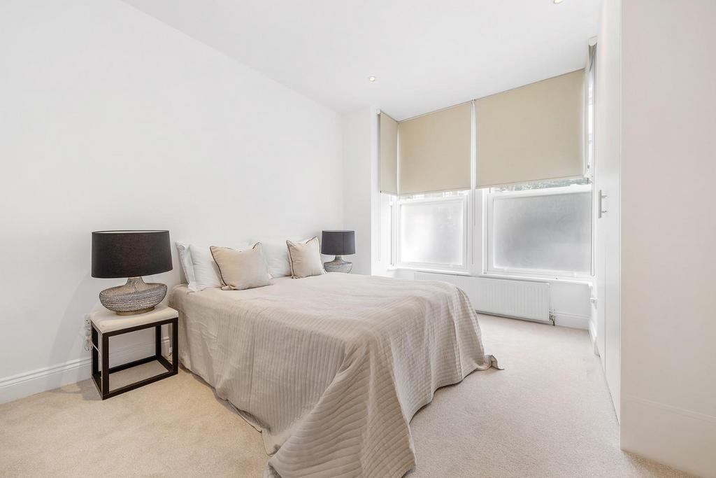 Bedroom 2.JPG