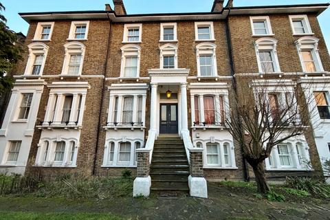 3 bedroom flat to rent, Devonshire Road, Forest Hill, London, SE23