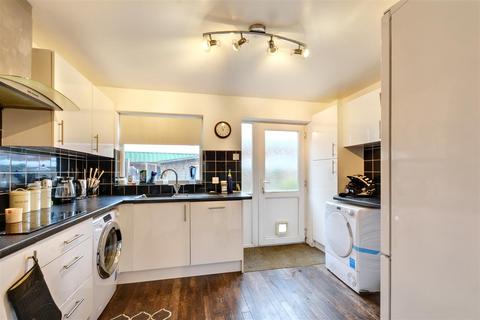 2 bedroom end of terrace house for sale, St. Laurence Court, Long Eaton