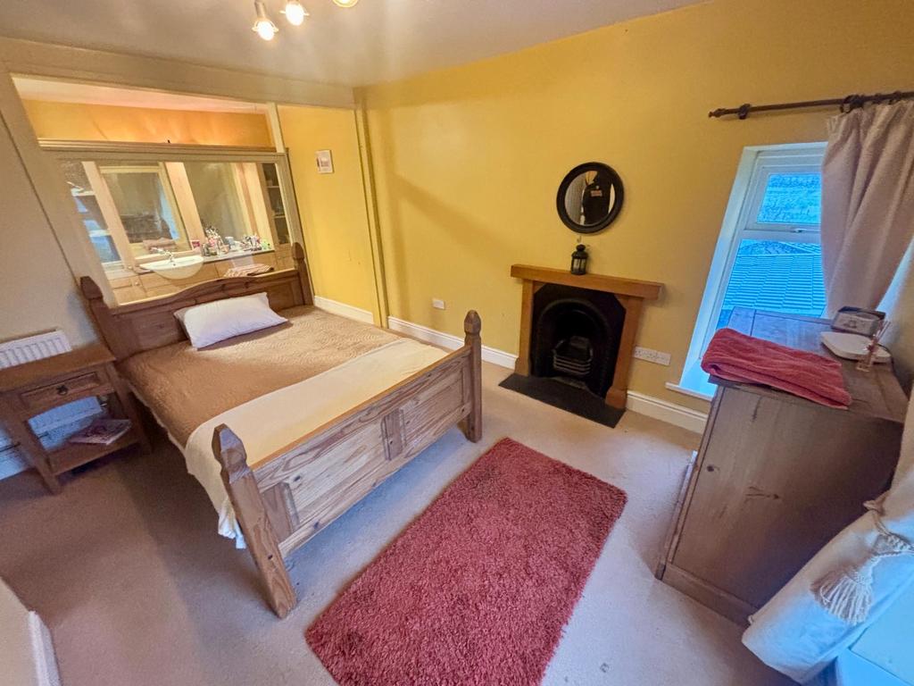 Principle bedroom 1