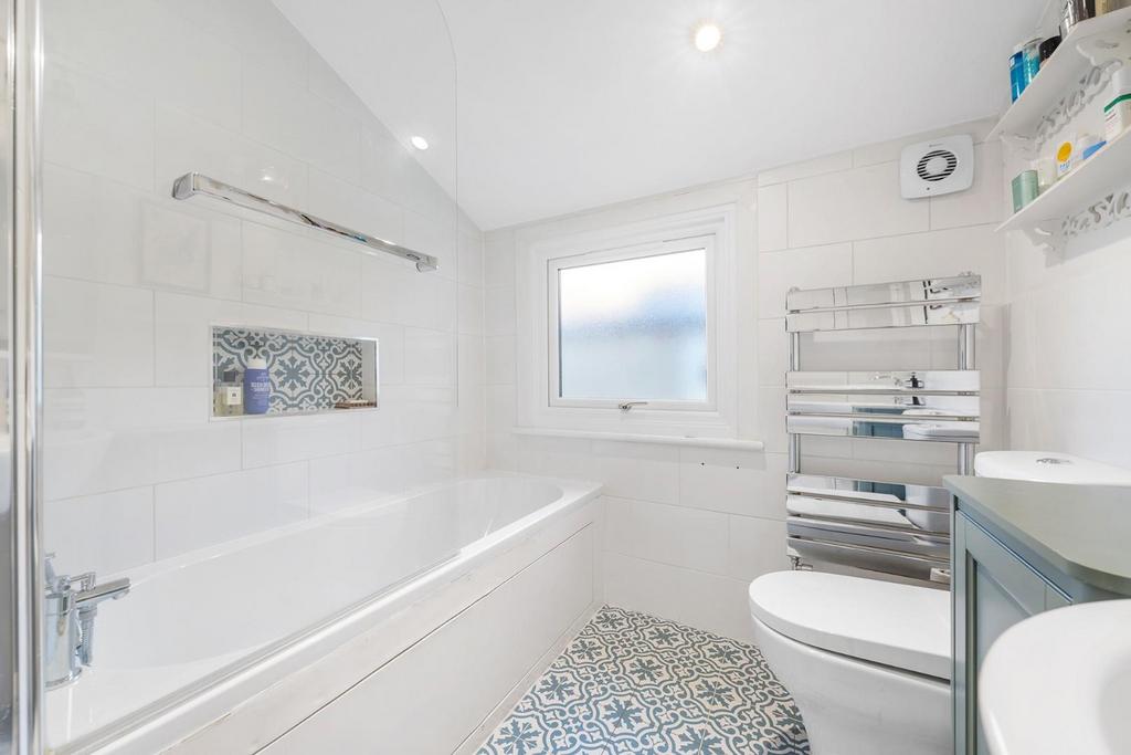 Bathroom.JPG