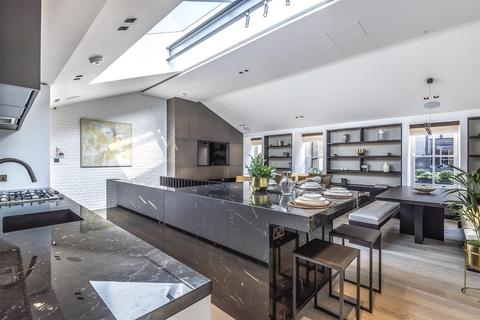 2 bedroom flat to rent, Down Street Mews, Mayfair, W1K