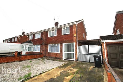 3 bedroom terraced house to rent, Shackerdale Road, LEICESTER