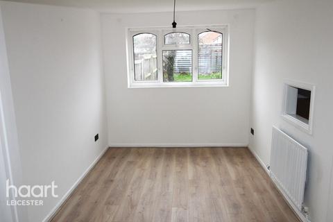 3 bedroom terraced house to rent, Shackerdale Road, LEICESTER