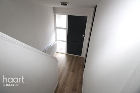 3 bedroom terraced house to rent, Shackerdale Road, LEICESTER
