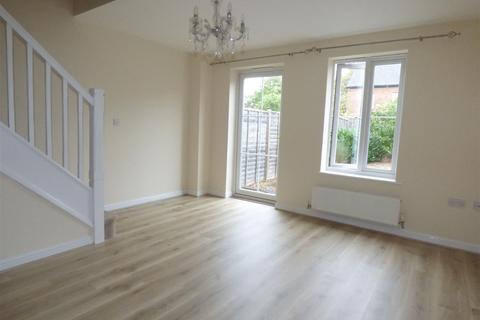 2 bedroom end of terrace house to rent, Orwell Close, Stratford-upon-Avon