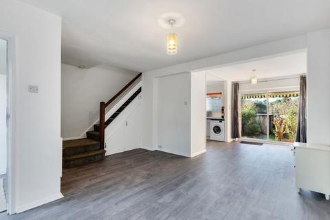 3 bedroom terraced house to rent, Lambarde Road, Sevenoaks, TN13 3HU