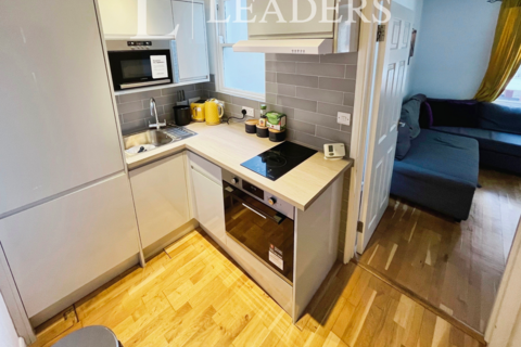 3 bedroom house to rent, Kings Road, BN1