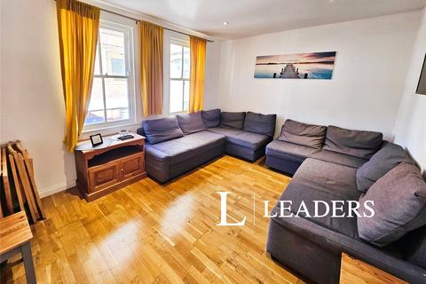 3 bedroom terraced house to rent, Kings Road, BN1