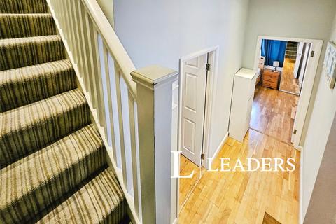 3 bedroom terraced house to rent, Kings Road, BN1