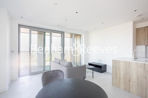 1 bedroom apartment to rent, Silk District, Jacquard Point E1