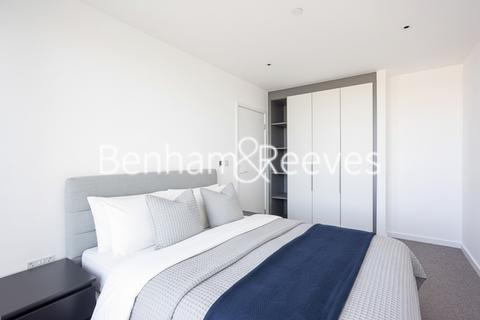 1 bedroom apartment to rent, Silk District, Jacquard Point E1
