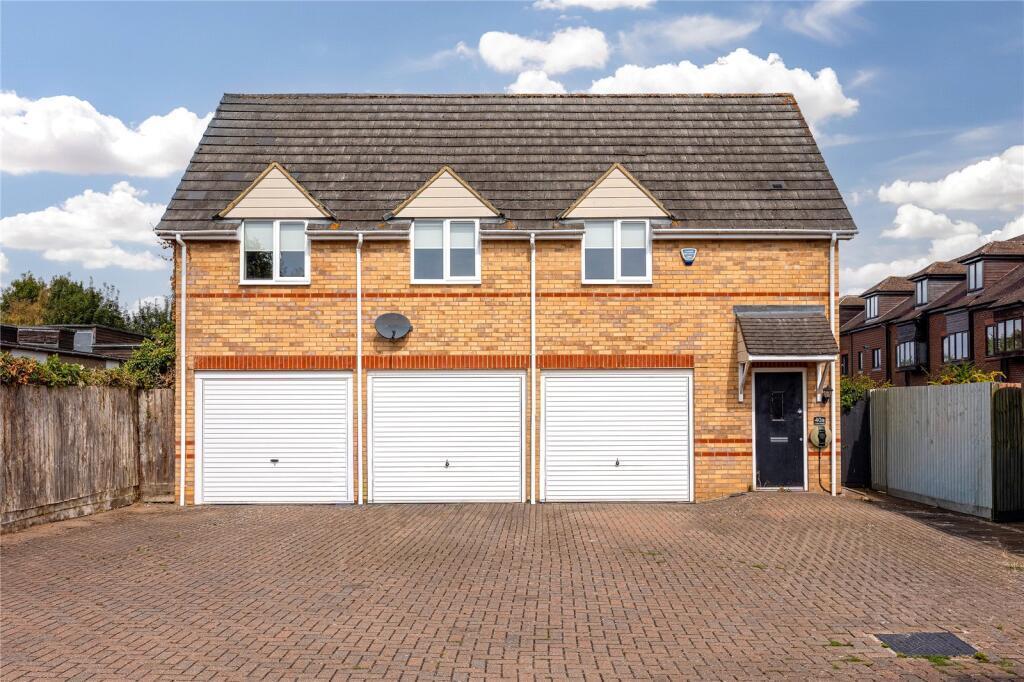 40 ALuton Road - H.jpeg