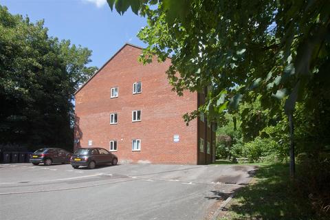undefined, Sarum Close, Salisbury