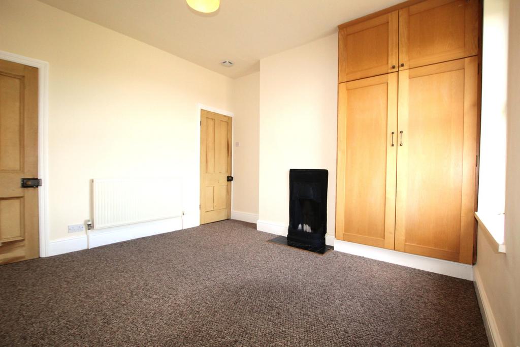 Front double bedroom