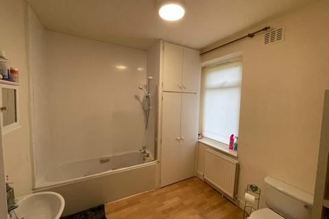 undefined, Street Houses, Carleton BD23
